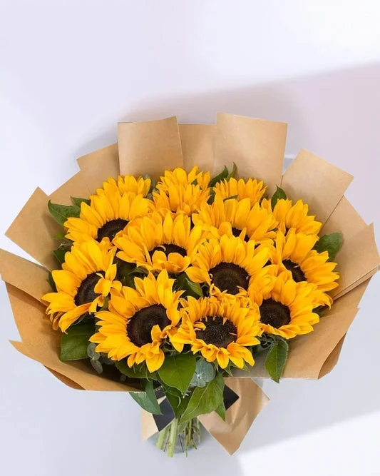Buchón de girasoles - ramo de flores amarillas