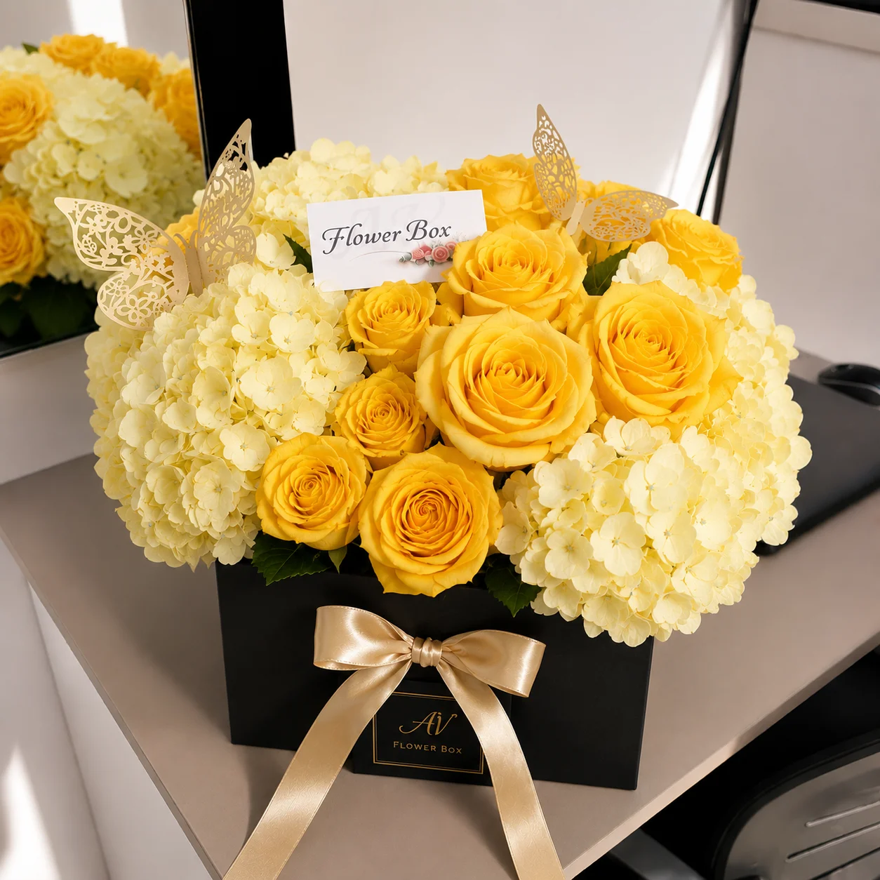 Blush Garden Amarillo - arreglo floral en box